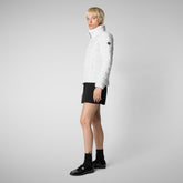 Animal-free damen-steppjacke Amelie mit kapuze in Weiss | Save The Duck