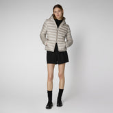 Animal-free damen-steppjacke Alexis mit kapuze in Hellbeige | Save The Duck