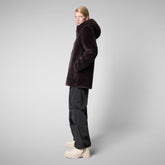 Damen-steppjacke Bridget mit kapuze in Braunschwarz - Faux Fur Damen | Save The Duck