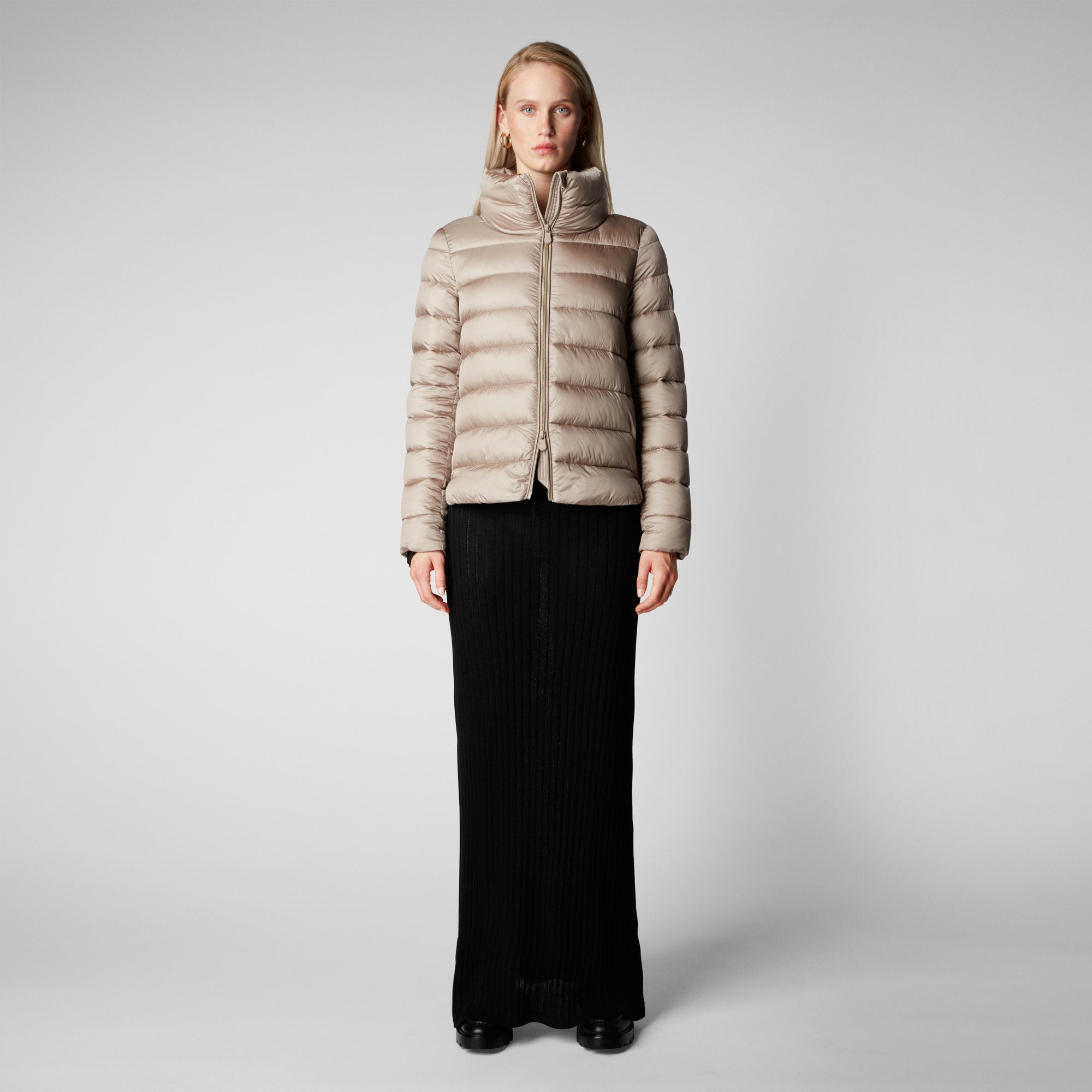 Woman's animal free puffer jacket Elsie in pearl grey - Save The Duck